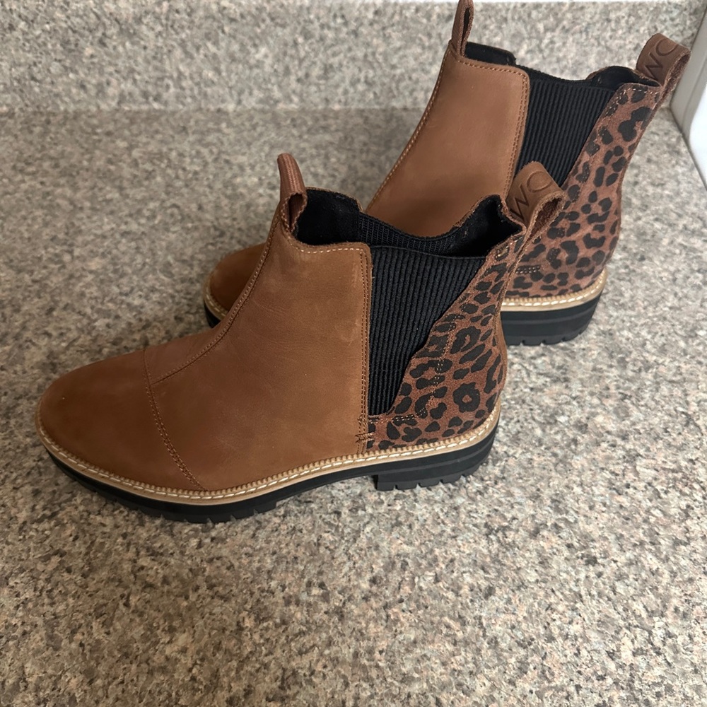 Toms Dakota ankle boots